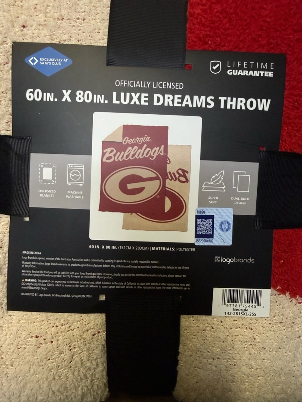 Logo Brands Georgia Bulldogs Luxe Dreams Throw, 60" x 80" - Picture 6 of 7